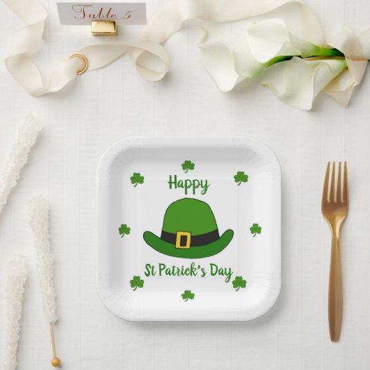 Minimalistischer Niedlicher Happy St Patrick's Day Pappteller (Hochzeit)
