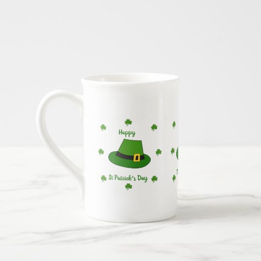 Minimalistischer Niedlicher Happy St Patrick's Day Porzellantasse (Links)