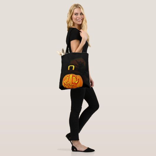 Minimalistischer Pumpkin-Hexenhut Tasche (Am Model)