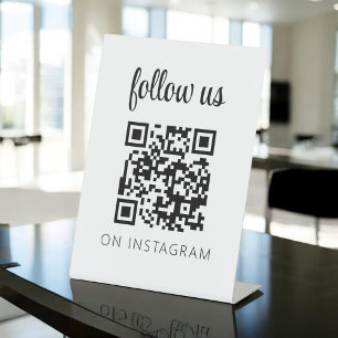 Minimalistischer QR-Code auf Instagram folgen Sockelschild