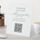 Minimalistischer QR-Code für Hochzeiten Sockelschild (In Situ)
