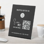 Minimalistischer QR-Code | LOGO Business Sockelschild (In SItu)