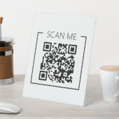 Minimalistischer QR-Code-Prüfung Sockelschild (In SItu)