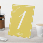 Minimalistischer Rahmen Senf Gelbe Tischnummer Sockelschild (In SItu)