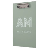 Minimalistischer Salbei-Matcha-Grün-Monogramm Klemmbrett (Links)