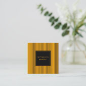 Minimalistischer, schwarz-gelber QR-Code Streifen Quadratische Visitenkarte (Stehend Vorderseite)
