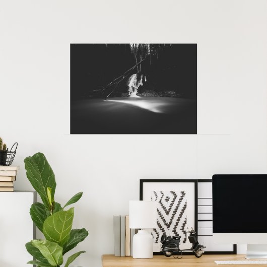 Minimalistischer Schwarz-Weiß-Wasserfall Poster (Heimbüro)