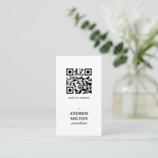 Minimalistischer, Schwarz-weißer QR-Codeberater Visitenkarte (Stehend Vorderseite)