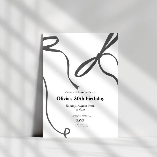 Minimalistischer schwarzer Bogen 30. Geburtstag Einladung