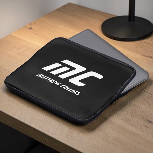 Minimalistischer Schwarzer Monogramm-Name Weißer T Laptopschutzhülle