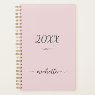Minimalistischer Staubrosa-Monogramm-Name-2023-Pla Planer