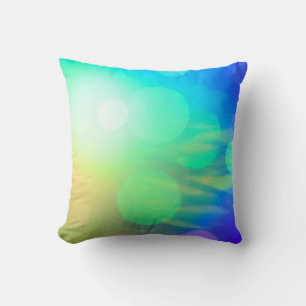 Minimalistischer Strand und Sommerhimmel mit Sonne Kissen