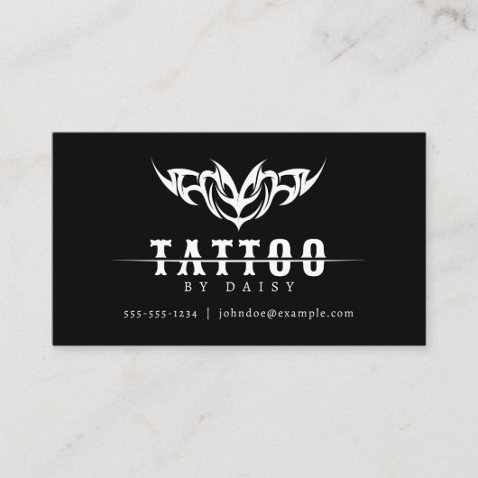 Minimalistischer Tattoo Artist Social Media QR-Cod Visitenkarte (Vorderseite)