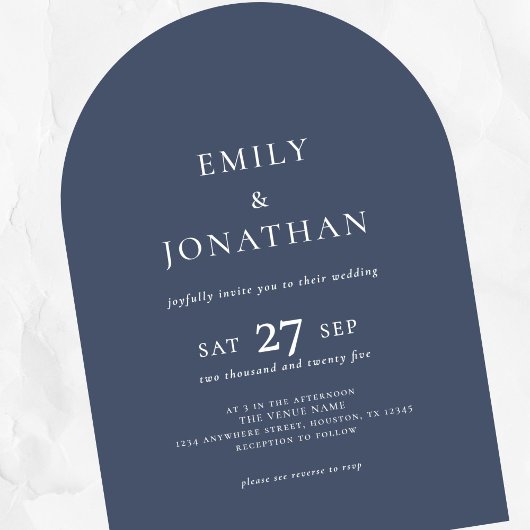Minimalistischer Text QR Code Dusty Navy Arch Wedd Einladung