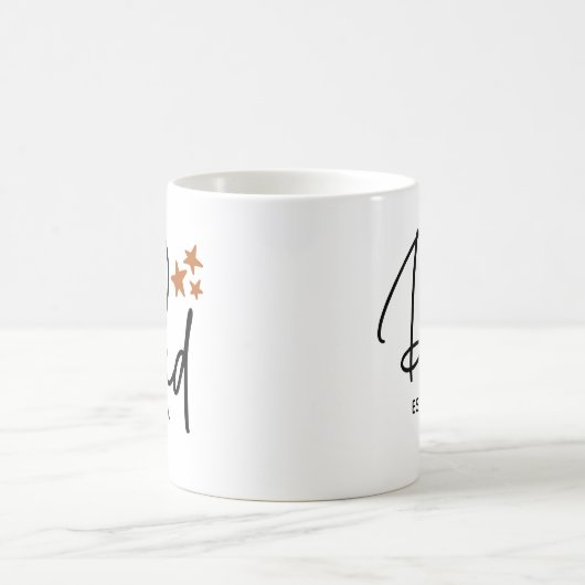 Minimalistischer Vater Est. Mit Jahr-Script-Typogr Kaffeetasse (Mittel)