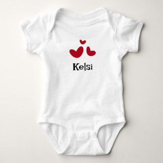 Minimalistischer White Baby Bodysuit mit Red Heart Baby Strampler