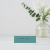 Minimalistisches Aqua Green mit kursivem Text Mini Visitenkarte (Stehend Vorderseite)