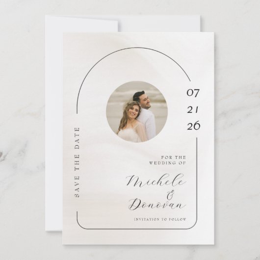 Minimalistisches Arch & Script-Hochzeitsszenario-F Save The Date (Vorderseite)