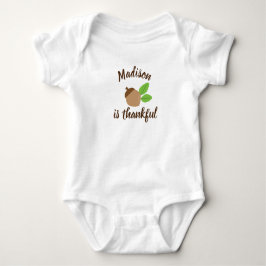 Minimalistisches Baby First Erntedank ist dankbar Baby Strampler