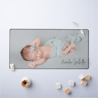 Minimalistisches Baby-Foto und Name