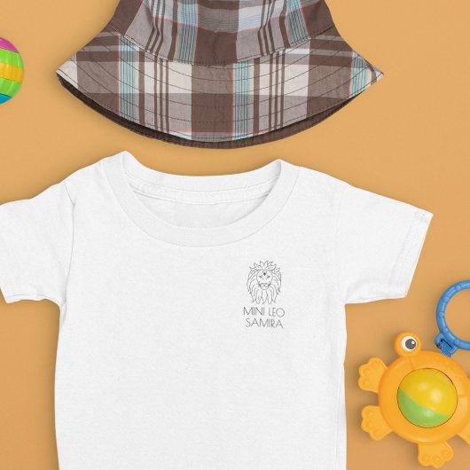 Minimalistisches Baby Geschenk Leo Zodiac Geschlec Baby T-shirt