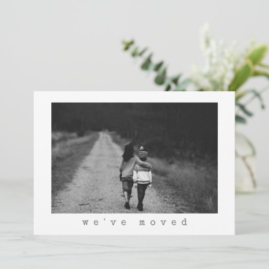 Minimalistisches benutzerdefiniertes Foto Wir habe Ankündigung (Stehend Vorderseite)