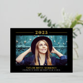 Minimalistisches Black and Gold Abschluss Foto 202 Folieneinladung (Stehend vorne)