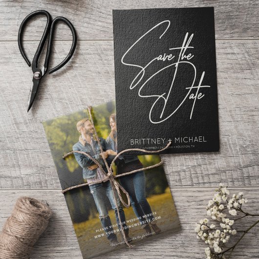 Minimalistisches Blatt Schwarz Save The Date