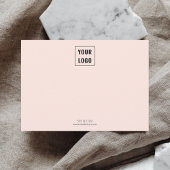 Minimalistisches Blindpink-Firmenlogo Mitteilungskarte