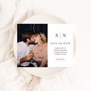 Minimalistisches burgunderrotes Foto Hochzeit Save Postkarte