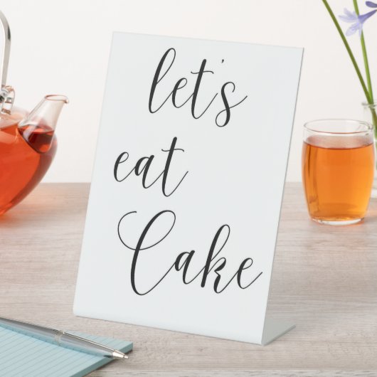 Minimalistisches Cake Sign Sockelschild (In Situ)