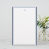 Minimalistisches Dusty Blue Two Border Monogramm Briefpapier (Stehend Vorderseite)