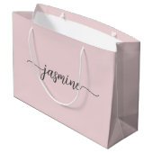 Minimalistisches, einfaches Rosa Monogramm-Girl-Sc Große Geschenktüte (Rückseite Schrägansicht)