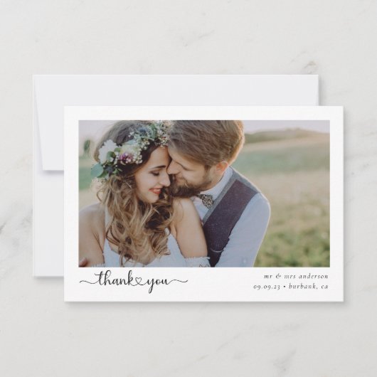 Minimalistisches einfaches Skript mit Herz-Hochzei Dankeskarte (Vorderseite)