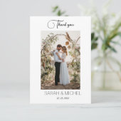 Minimalistisches einfaches Skript mit Herz-Hochzei Dankeskarte (Stehend Vorderseite)