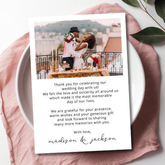 Minimalistisches einfaches Skript mit Herz-Hochzei Dankeskarte