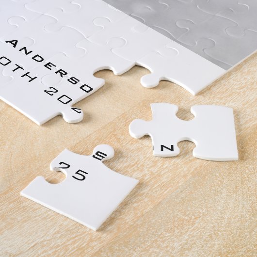 Minimalistisches einfaches Skript mit Hochzeitsskr Puzzle (Seite)
