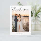 Minimalistisches einfaches SkriptWedding-Foto Dankeskarte (Stehend Vorderseite)