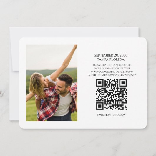 Minimalistisches Einfaches Zwei-Foto | QR-Code-Web Save The Date (Rückseite)