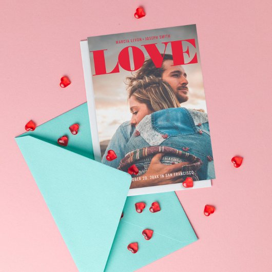 Minimalistisches fett rotes LIEBE-Foto Save The Date