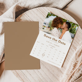 Minimalistisches formales Foto Save the Date braun Einladung