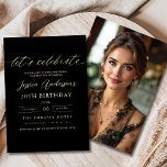 Minimalistisches Foto Black Gold Geburtstag Einladung<br><div class="desc">Feiern Sie 30 Stile mit einer Minimalistischen Script Black and Gold Geburtstagseinladung! Mit schlichten Schwarz- und Goldakzenten, eleganter Schriftzeichen und einem sauberen, modernen Design Set diese Einladung den Ton für ein anspruchsvolles Fest. Es ist perfekt für jeden Ort, von schicken Salons bis hin zu intimen Ansammlungen, und verbindet zeitlose Eleganz...</div>