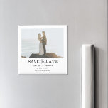 Minimalistisches Foto Elegant Modernes Save the Da Magnet<br><div class="desc">Ein schlichter,  aber eleganter Save the Date Magnet,  mit einem Foto vorne und hinten,  neben modernem Grafikdesign,  das mit all Ihren Hochzeitsdetails personalisiert werden kann.</div>