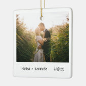 Minimalistisches Foto Erste Weihnachten Verheirate Keramikornament (Links)