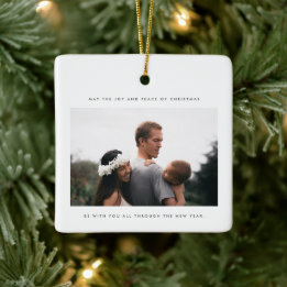 Minimalistisches Foto Freude und Heiligenfrieden Keramikornament