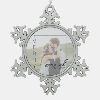 Minimalistisches Foto Froh und Verheiratet Ornamen Schneeflocken Zinn-Ornament