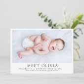 Minimalistisches Foto Meet Baby Birth Ankündigung (Stehend Vorderseite)
