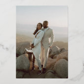 Minimalistisches Foto Moderne Engagement-Partei Folieneinladung (Rückseite)