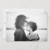 Minimalistisches Foto Schwarz-weiße Skripthochzeit Save The Date (Rückseite)