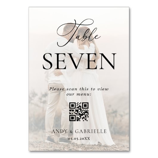 Minimalistisches Foto- und QR-Code-Hochzeitmenü Tischnummer (Rückseite)